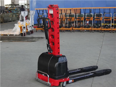 Electric storage forklift manufacturers