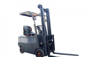 China forklift manufacturer talk about electric forklift season maintenance