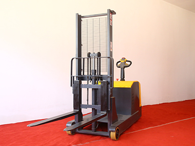 self loading pallet stacker