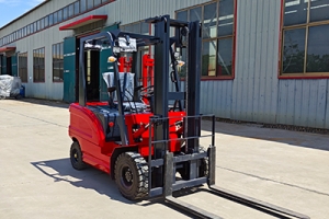 Safe driving of forklifts: a comprehensive analysis of basic operations